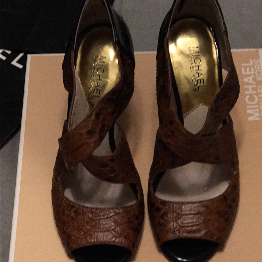 Authentic Mk Open Toe Sandals - image 1